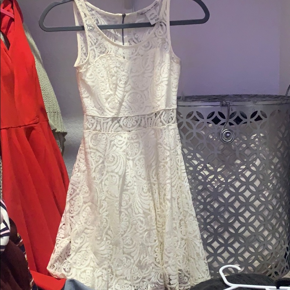 white lace formal dress